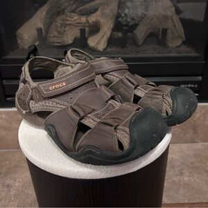 CROCS Swiftwater Leather Fisherman Men’s Adjustable Brown Sandals Size 10